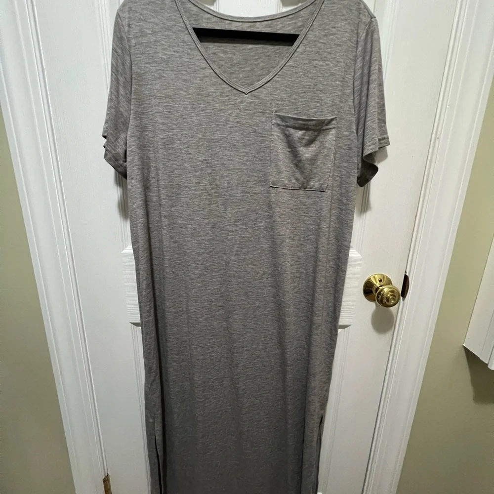 V-Neck Short Sleeve Tee Dresses in Black, Heather Gray, Tan, and Salmon Bundle - Picture 5 of 13